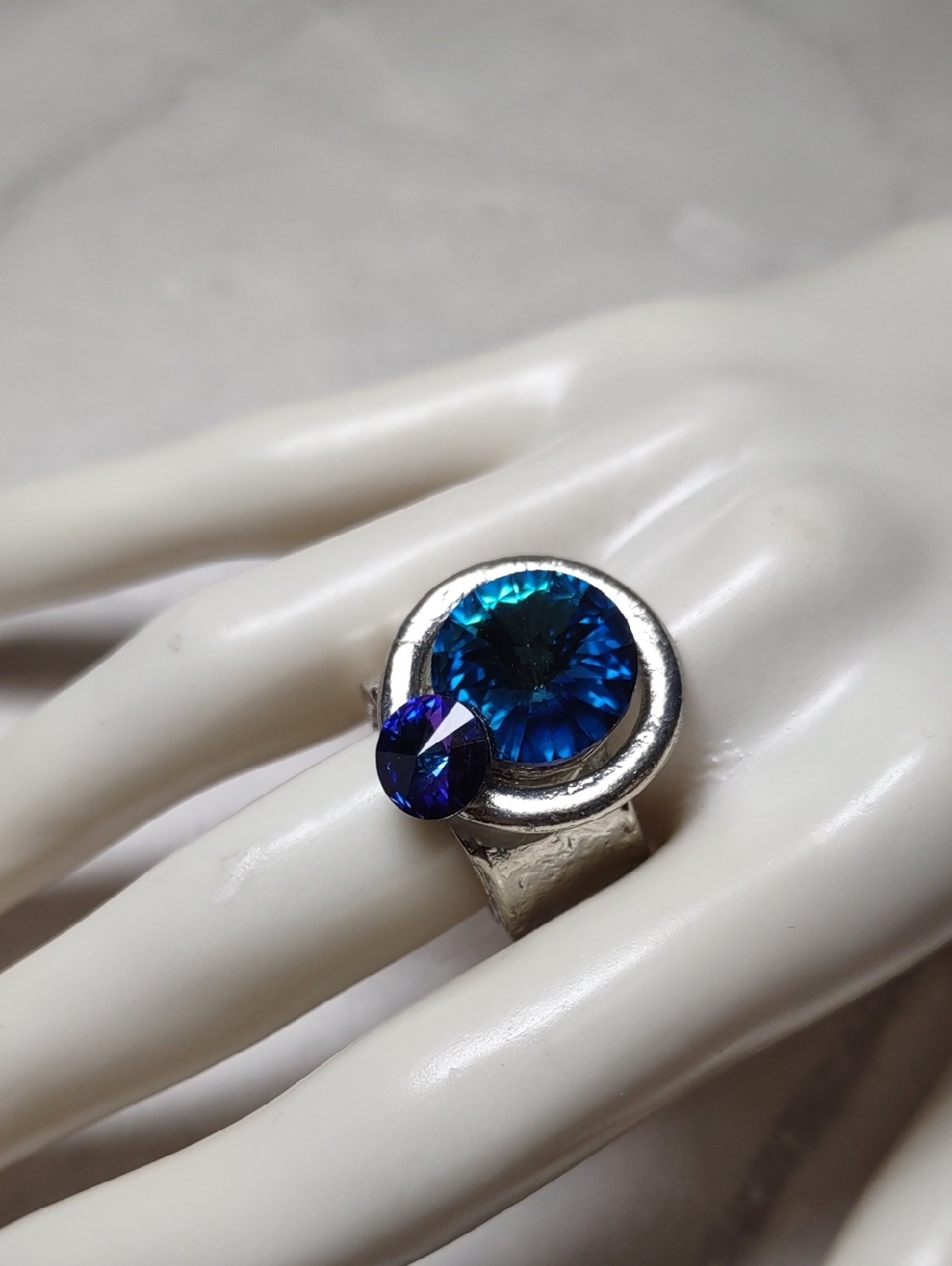 J. Jansen Bold Mixed Media Adjustable Ring